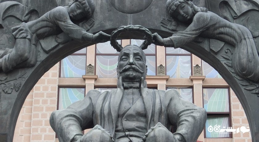  تندیس یادبود ایلیا چاوچاوادزه شهر گرجستان کشور باتومی