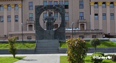 تندیس یادبود ایلیا چاوچاوادزه شهر گرجستان کشور باتومی
