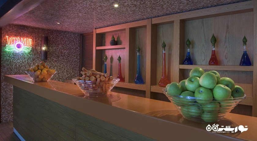 بار ویتامین هتل الا کوالتی ریزورت بلک