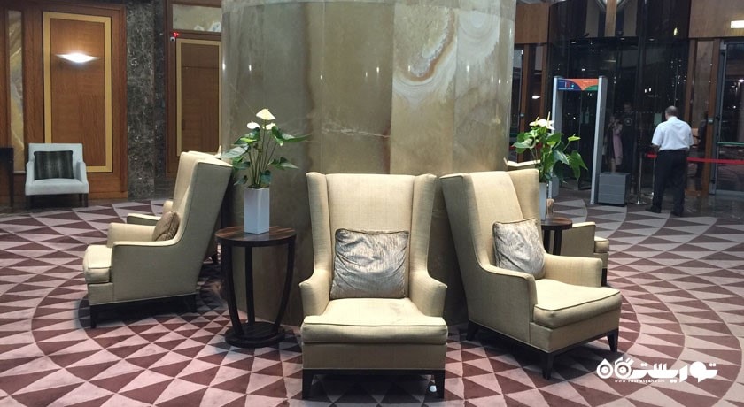 مرکز خرید مرکز خرید آویا پارک شهر روسیه کشور مسکو