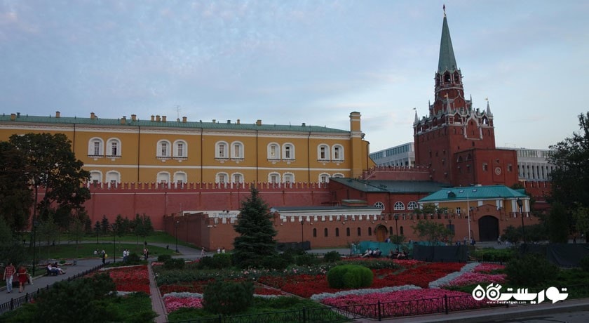  دیوار ها و برج های کرملین شهر روسیه کشور مسکو