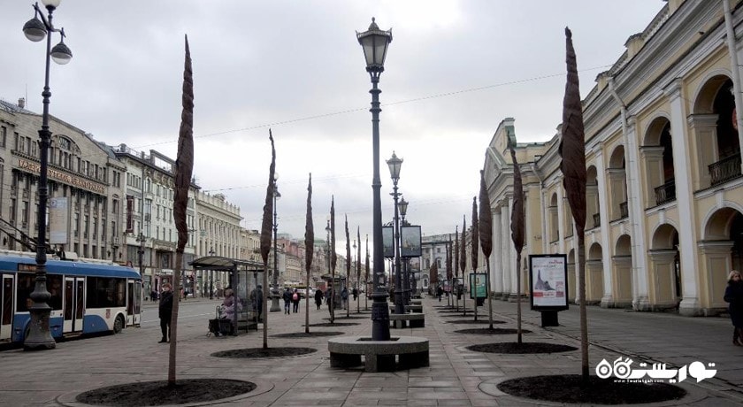 مرکز خرید مرکز خرید بولشویی گوستینی دور شهر روسیه کشور سن پترزبورگ