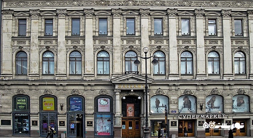 مرکز خرید پاساژ تریدینگ هاوس (مرکز تجاری) شهر روسیه کشور سن پترزبورگ