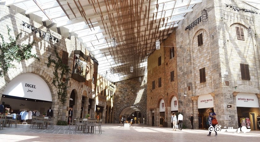 مرکز خرید اوت لت ویلیج شهر امارات متحده عربی کشور دبی