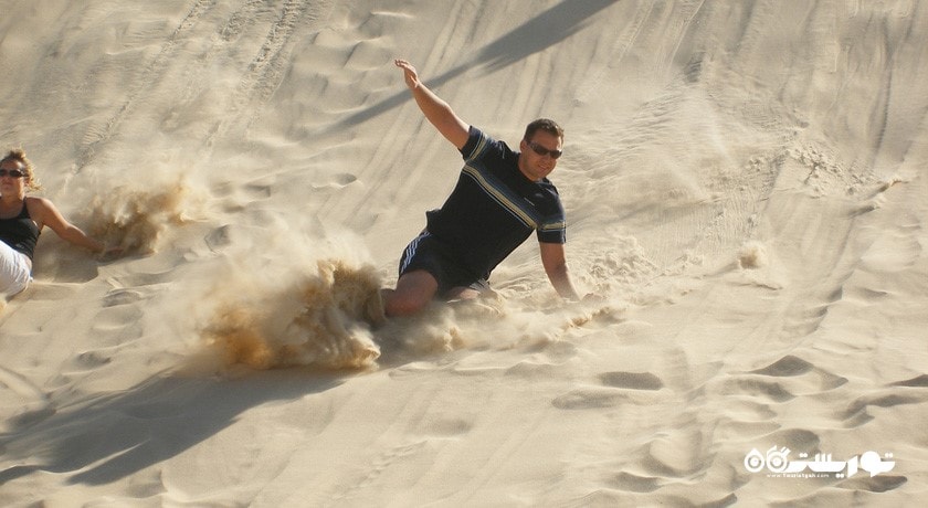 سرگرمی سند بوردینگ یا شن سواری دبی شهر امارات متحده عربی کشور دبی