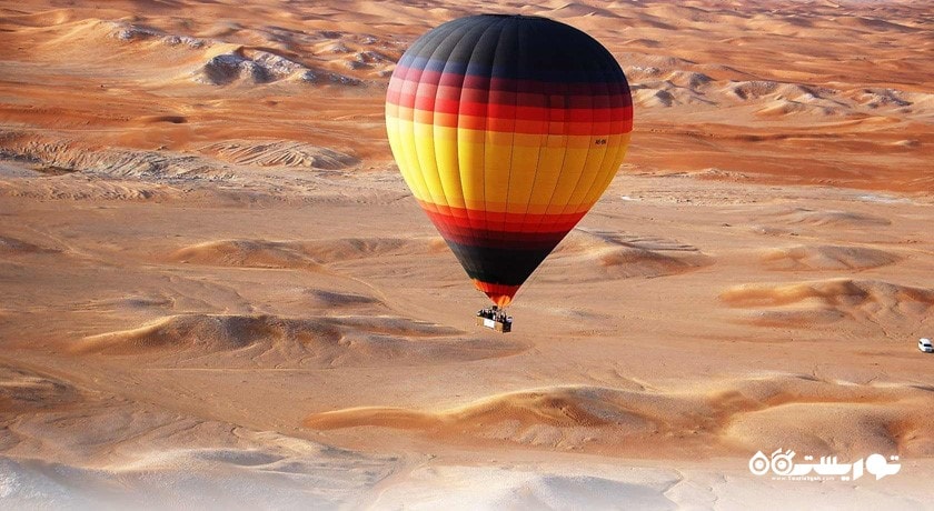 سرگرمی پرواز با بالن هوای گرم در دبی شهر امارات متحده عربی کشور دبی