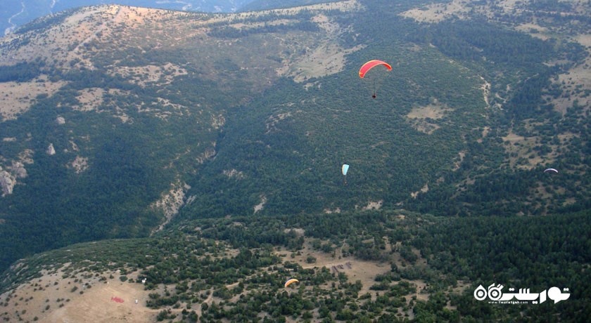 سرگرمی پاراگلایدر سواری قونیه شهر ترکیه کشور قونیه