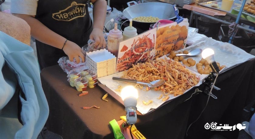 مرکز خرید بازار واکینگ استریت پوکت شهر تایلند کشور پوکت