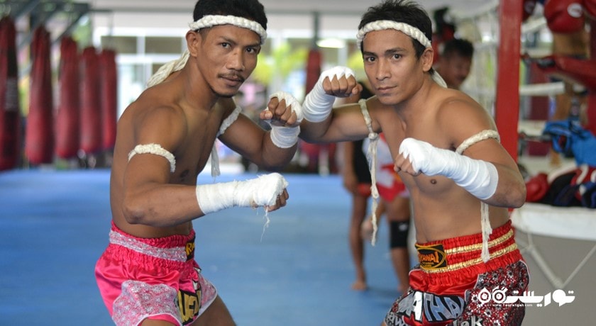 سرگرمی تماشای مسابقات بوکس تایلندی شهر تایلند کشور پوکت