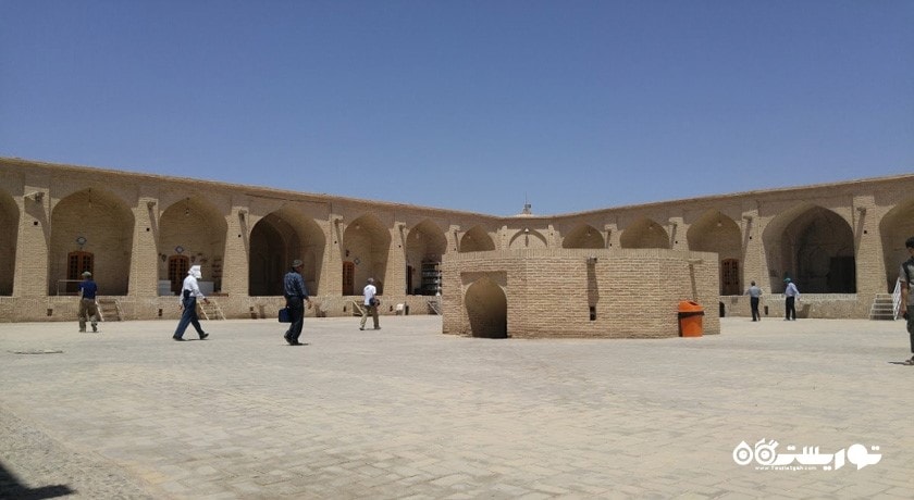  کاروانسرای شاه عباسی میبد شهرستان یزد استان میبد