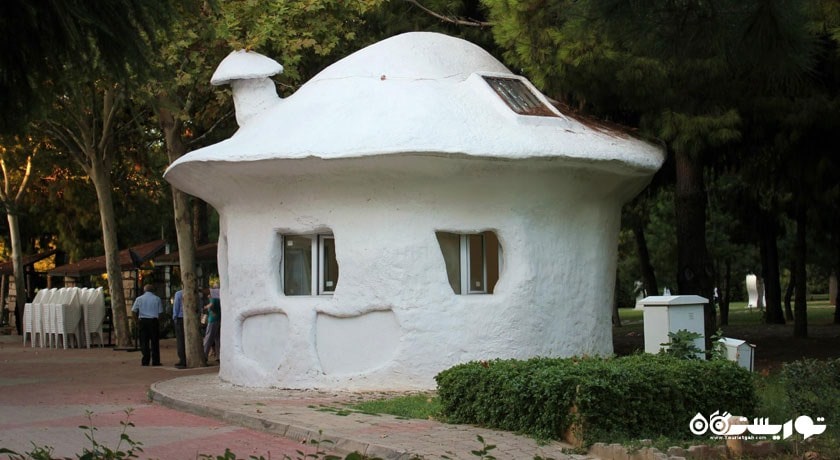  جام پیرامیت - حرم شیشه ای شهر ترکیه کشور آنتالیا