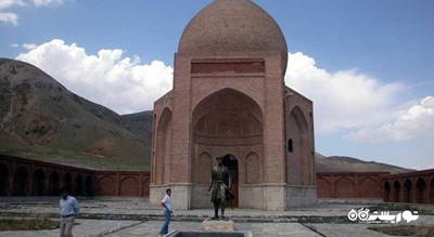  آرامگاه سید صدر الدین (بنای یادبود چالدران) شهرستان آذربایجان غربی استان چالدران