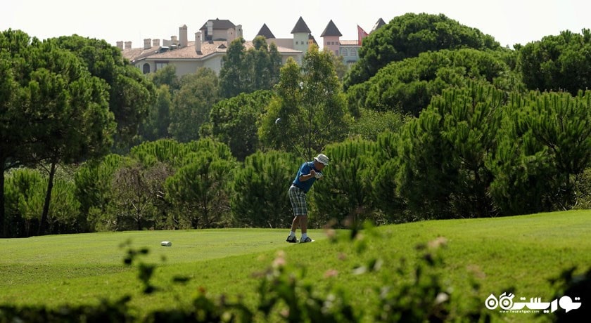 سرگرمی گلف در آنتالیا شهر ترکیه کشور آنتالیا