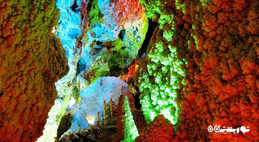 غار چال نخجیر -  شهر دلیجان