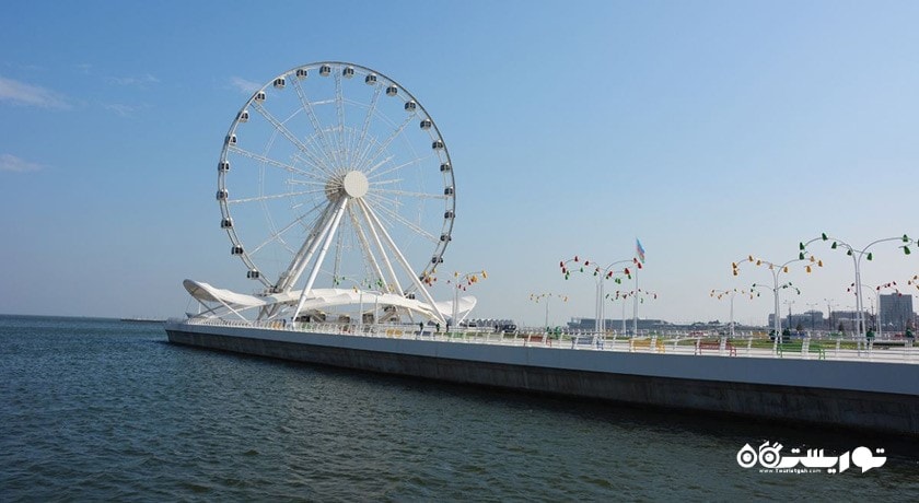 سرگرمی چرخ و فلک باکو شهر آذربایجان کشور باکو
