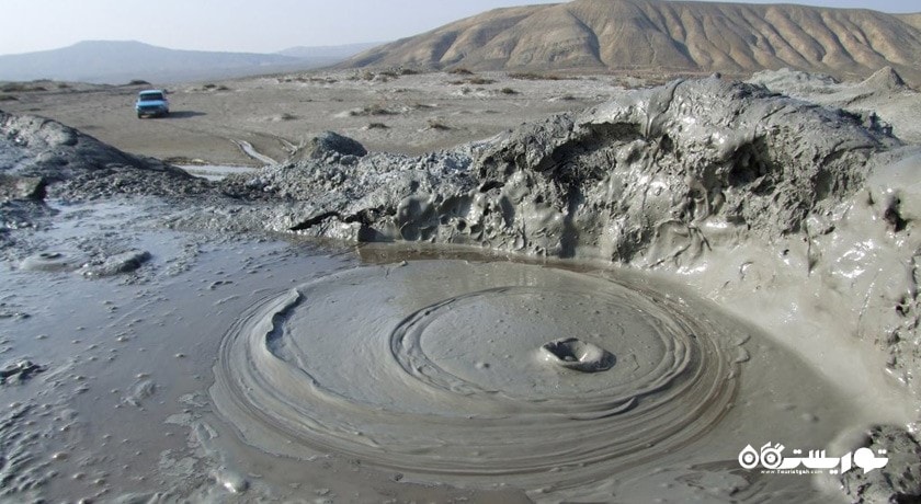 سرگرمی گلفشان های باکو شهر آذربایجان کشور باکو