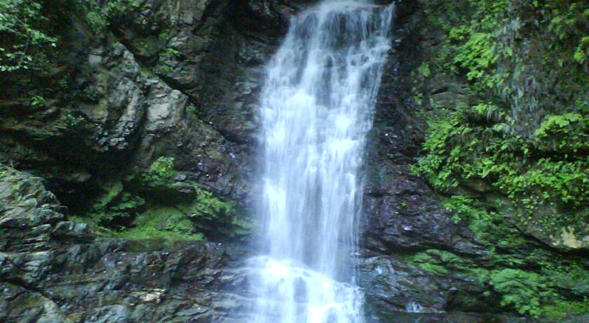  آبشار دودوزن خرمکش شهرستان گیلان استان شفت		