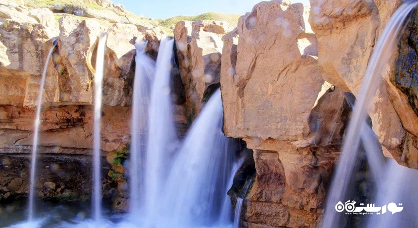  آبشار آفرینه شهرستان لرستان استان پل دختر	