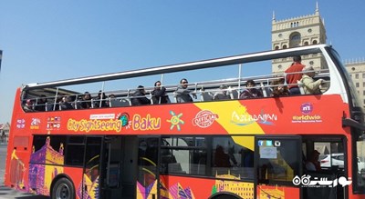 سرگرمی اتوبوس های هوپ آن هوپ آف شهر آذربایجان کشور باکو