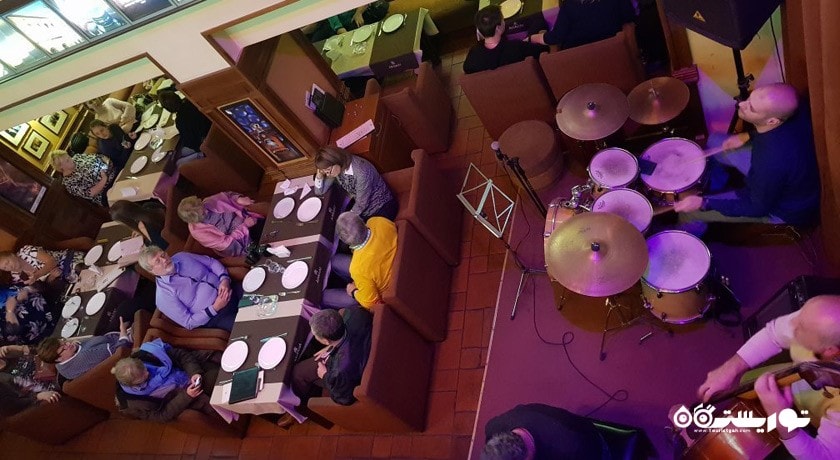 رستوران کلوب جاز ملخص شهر ایروان 