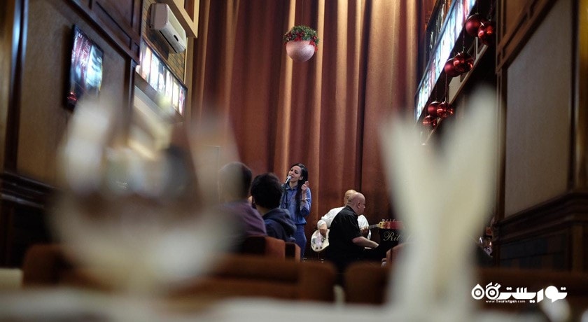 رستوران کلوب جاز ملخص شهر ایروان 