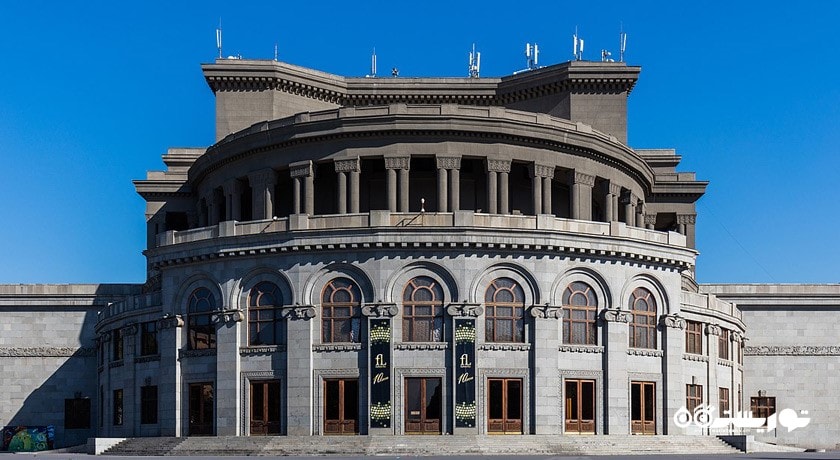سرگرمی تالار اپرای ایروان شهر ارمنستان کشور ایروان