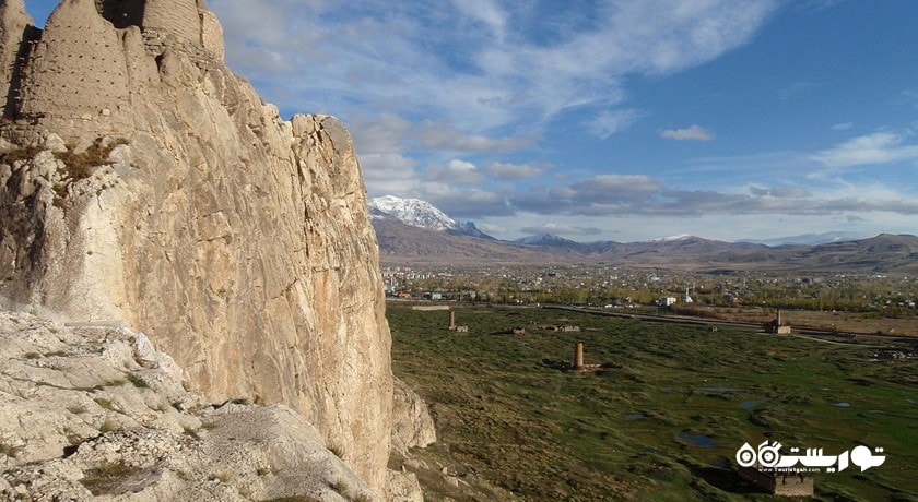 قلعه وان -  شهر وان