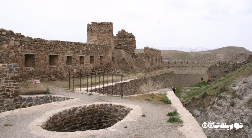 قلعه هوشاپ -  شهر وان