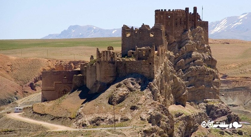 قلعه هوشاپ -  شهر وان