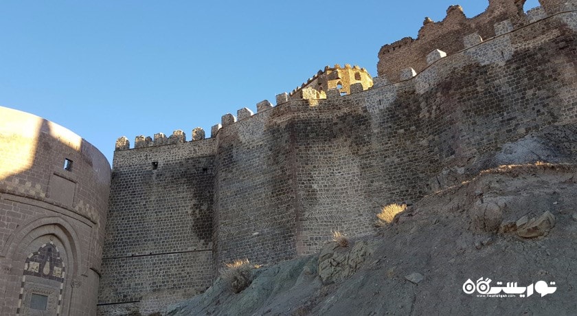 قلعه هوشاپ -  شهر وان