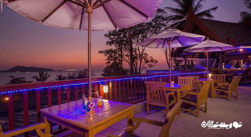 نمایی از پول بار ل میریج