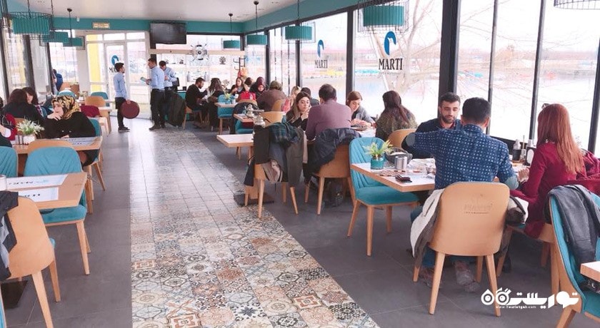 رستوران مارتی کافه شهر وان 