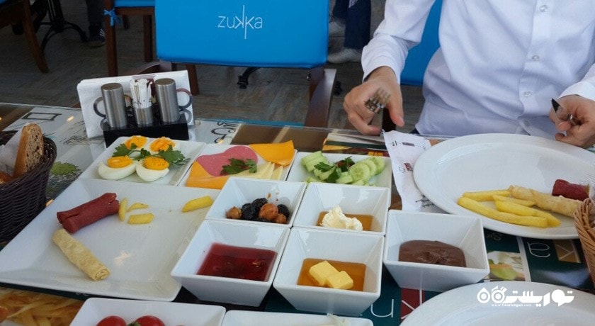 رستوران کافه زوکا شهر وان 