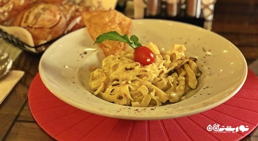 رستوران کافه زوکا شهر وان 