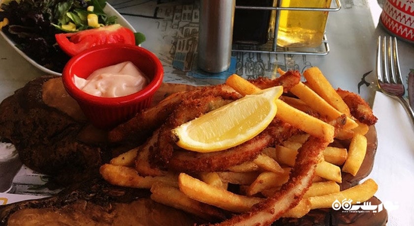 رستوران کافه زوکا شهر وان 