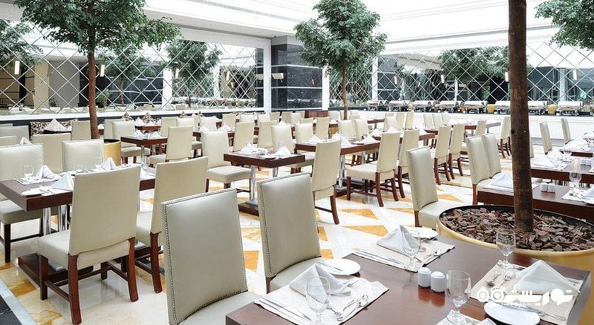رستوران انوار هتل هالیدی این بر دبی