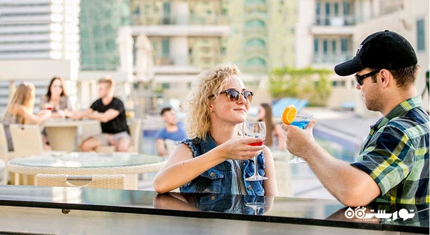 نمایی از اسکای بار آن تن پول بار