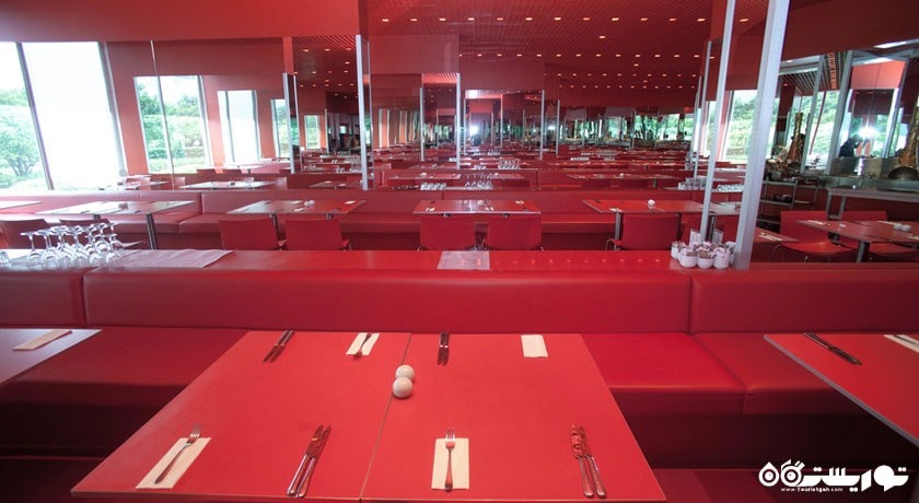 نمایی از رستوران رد - قرمز هتل سو