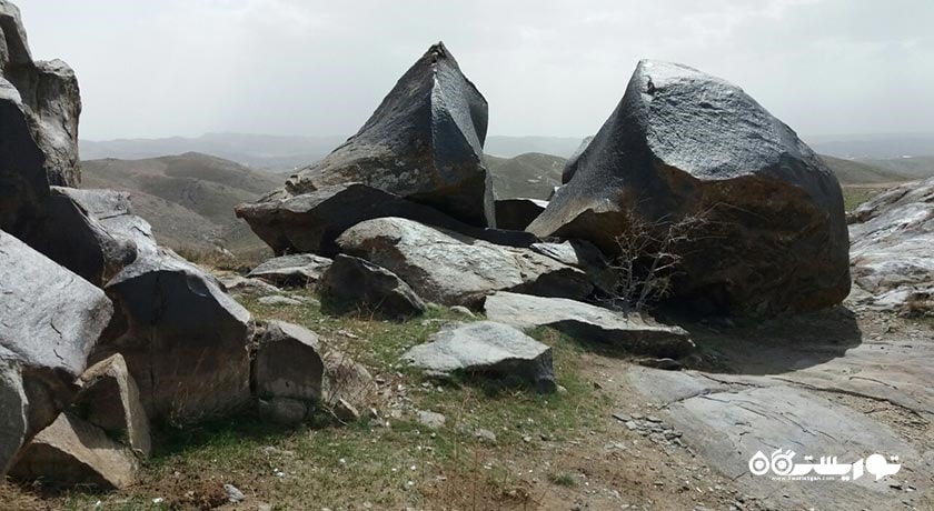 پارک سنگی کمر مقبولا -  شهر طرقبه