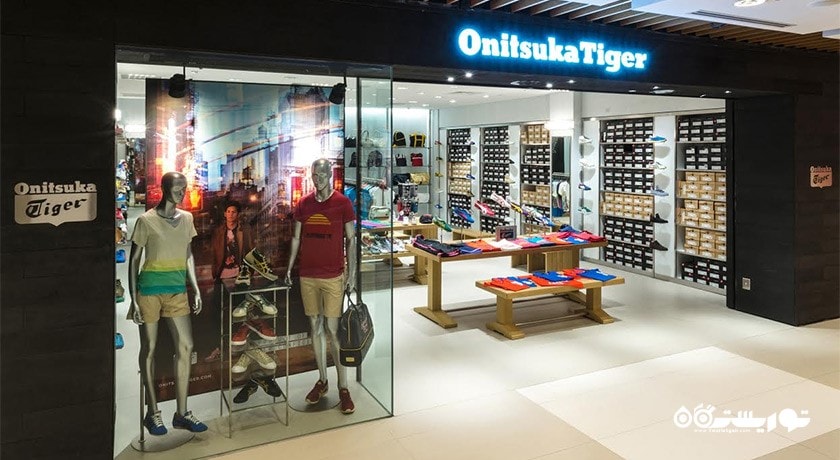 مرکز خرید آی ام ام اوت لت مال شهر سنگاپور کشور سنگاپور