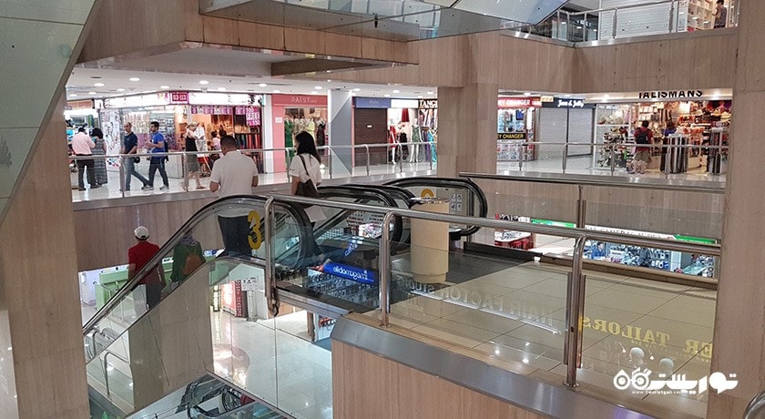 مرکز خرید مرکز خرید فار ایست پلازا شهر سنگاپور کشور سنگاپور