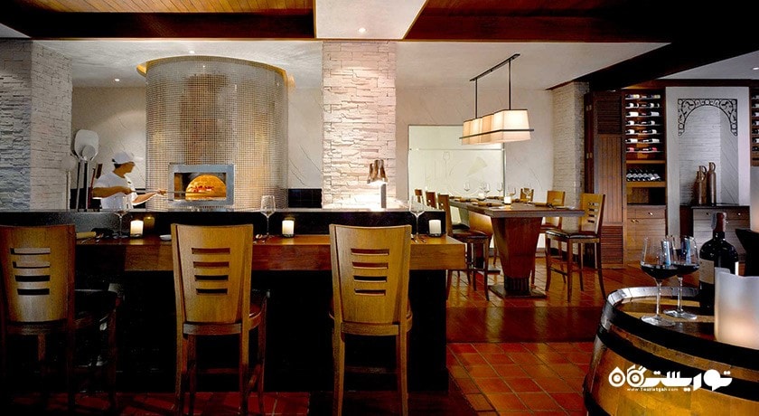 رستوران بریو هتل انن تارا ریور ساید بانکوک ریزورت