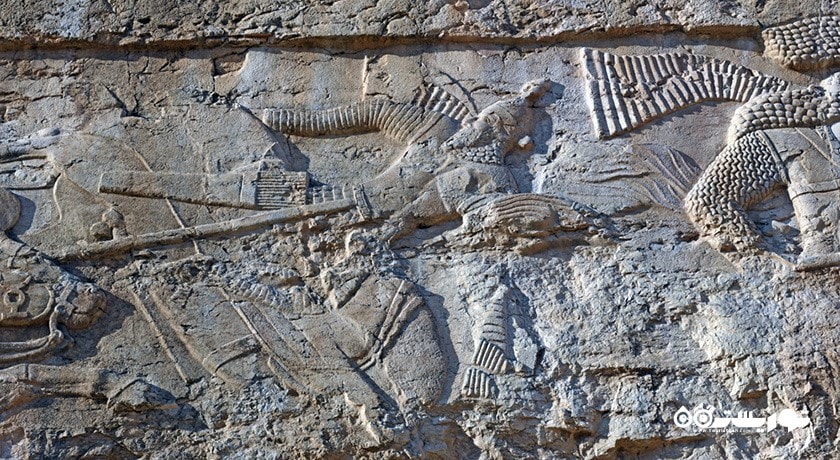  سنگ نگاره پیروزی اردشیر بابکان (نقش برجسته فیروزآباد) شهرستان فارس استان فیروز آباد