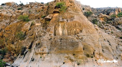 سنگ نگاره تاجگذاری اردشیر بابکان  -  شهر فیروز آباد