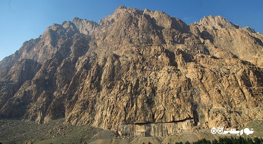  سنگ نبشته بیستون (کتیبه بیستون یا نقش برجسته داریوش) شهرستان کرمانشاه استان هرسین