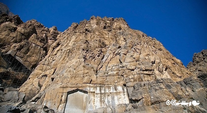  سنگ نبشته بیستون (کتیبه بیستون یا نقش برجسته داریوش) شهرستان کرمانشاه استان هرسین