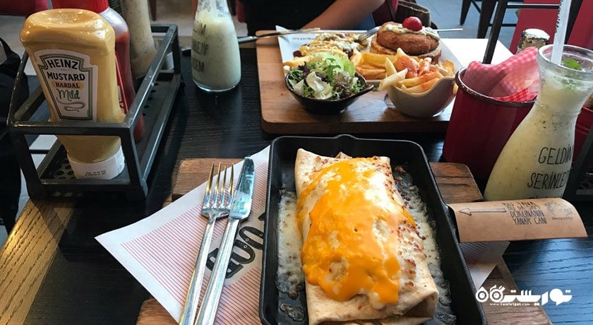 کافه بیسکوییت -  شهر ازمیر