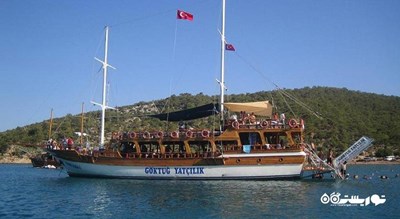سرگرمی  قایق سواری در ازمیر شهر ترکیه کشور ازمیر