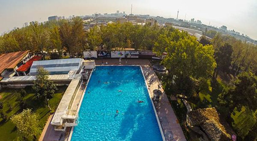 استخر چهار فصل باشگاه انقلاب -  شهر تهران