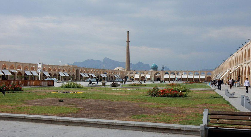  میدان عتیق (میدان امام علی) شهرستان اصفهان استان اصفهان